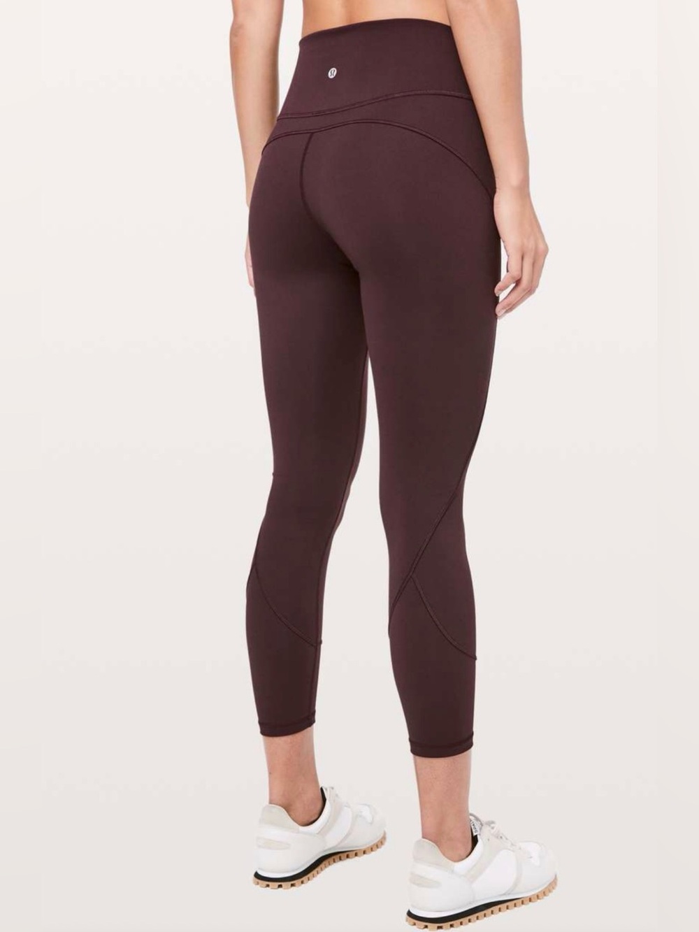 Lululemon In Movement 7/8 Tight *Everlux 25"
Plum Shadow